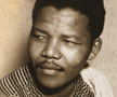 Das Bild zeigt Nelson Mandela.
